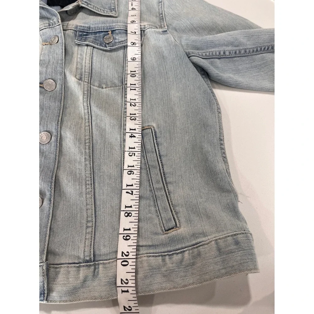 Banana Republic Light Wash Denim Trucker Jacket Women Size M‎